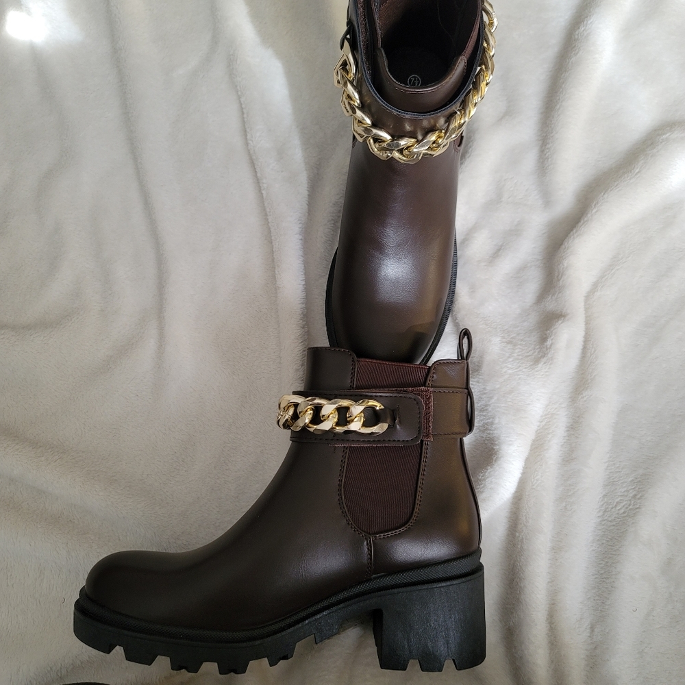 🥰BEST SELLER 🥰 Gabrielle Brown Chain boots - Picture 5 of 7